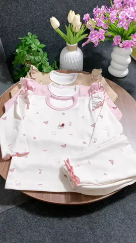 Bộ dài tay len lông thỏ cho bé gái mặc thu đông #mecamkids #bothudongchobe #bodaitay #lenlongtho  @Mẹ Cam Kids  @Mẹ Cam Kids  @Mẹ Cam Kids 