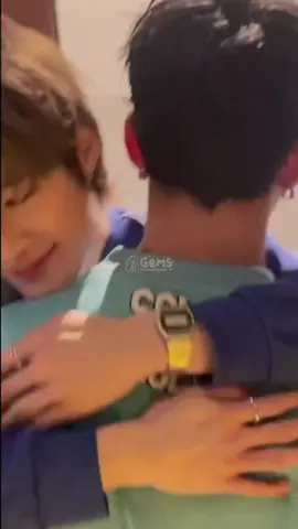 MaxNat, Max is Nat's personal carrier 😆😆😆 #maxnat #maxnatedit #mmaxmax #natasitt 