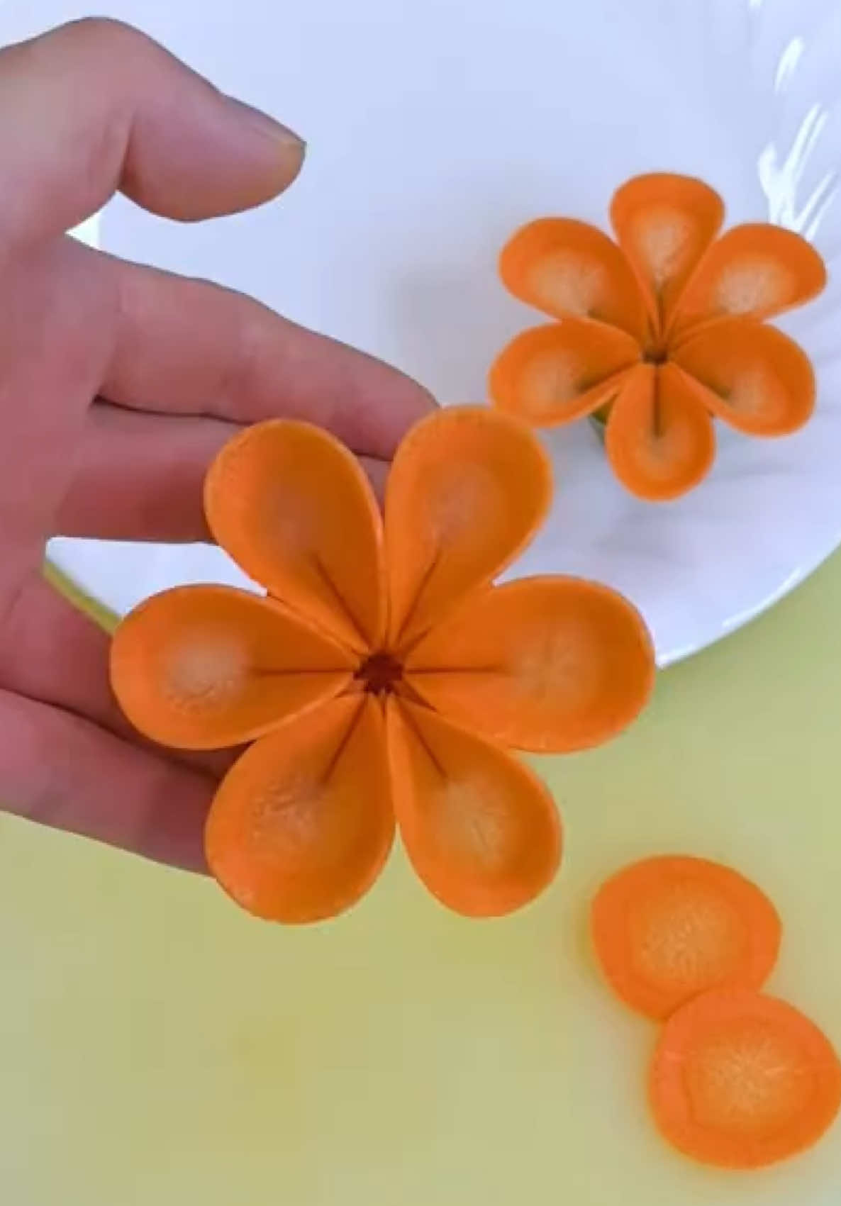 make flowers from carrot😍#skills #delicious #chef #cooking #carving 