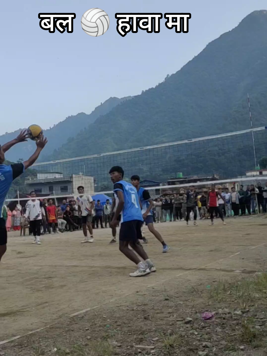 टाउको त फलामको नै रहेछ नि 😆@rAJA. 03 👑  को #VolleyballMatchAtDumrePalpa #NewHorizonVsCharchare#palpamuser  #congratualtions🤝♥️TeamCharchare  #keepsupporting 