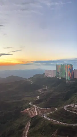MashaAllah, 7:10am ! Morning view dari bilik tingkat 34. Staycation at Hotel paling tinggi di Malaysia. I wish i can see this again 🤍  📍Wyndham Ion Hotel Majestic Hotel, Genting Highland.  #gentinghighlands #wyndham #staycation #awancarpet #cuticutimalaysia 