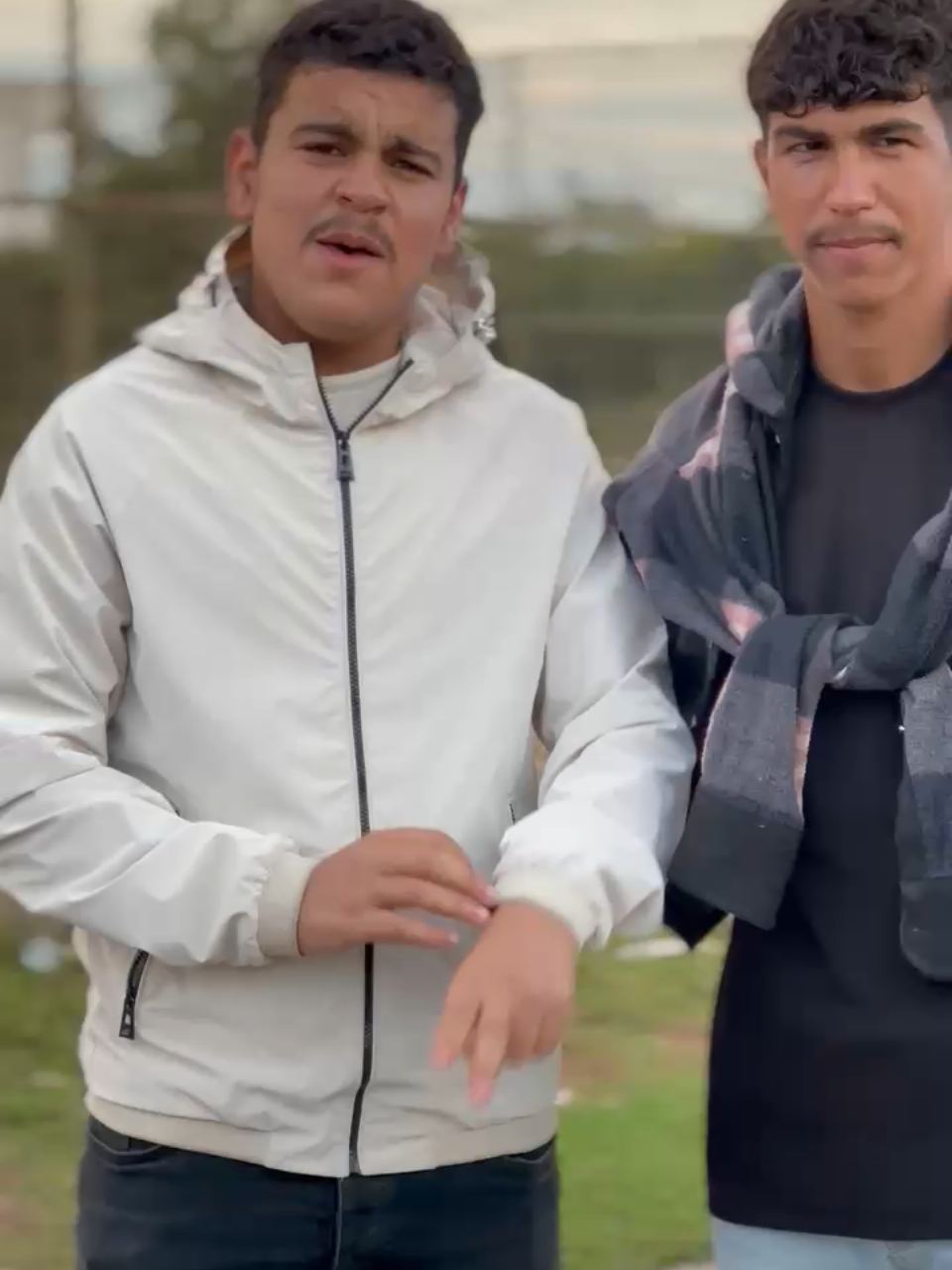 حي اخوي❤️‍🔥🦅@ابو عمر الهاشمي 🐺 #تصميم_فيديوهات🎶🎤🎬 #البوسرايا_العكيدات_البكارة_البوشعبان #شعب_الصيني_ماله_حل😂😂 #اكسبلور #فلوقات_تيك_توك 