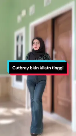 Minimal punya 1 celana yg blin keliatan tinggi🥰