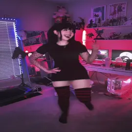 It's spooky month… Song name: SPOOKY 2 - fennecxx, DJ ALEX, Dj Samir 24/10 #phonk #brazilianfunk #girl #dance 
