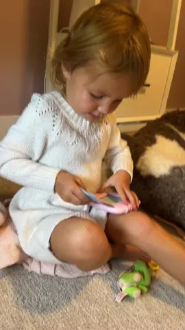 📣 Parents, this is a GAME-CHANGER! These talking flash cards teach your kid English while they play 🧠💬 🎧 Native pronunciation 🎨 Super fun & interactive 🧒 Perfect for ages 2–6 Your kid won’t want to stop learning! 💥 #MomHack #ToddlerToys #LearnWithMe #EducationalToys #TalkingFlashCards