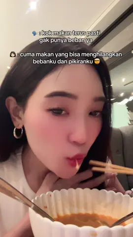 pelampiasan stress terbaik adalah makan makan dan makan☺️