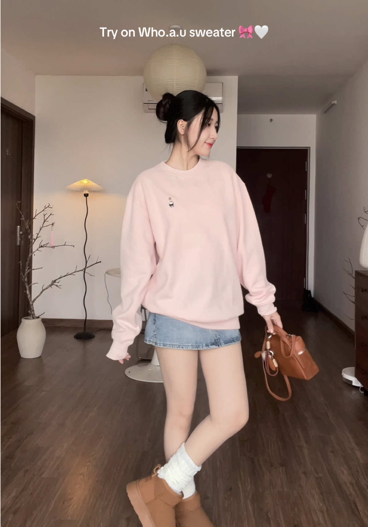 1 em sweater rất là soft girl vibe rùi là style hàn xẻng nữa, highly recommend cho các bác nhá 🫶🏻✨✨ @WHO.A.U VIỆT NAM @WHO.A.U Việt Nam #fyp #reviewlamdep #whoau #whoauvn #whoauvietnam 