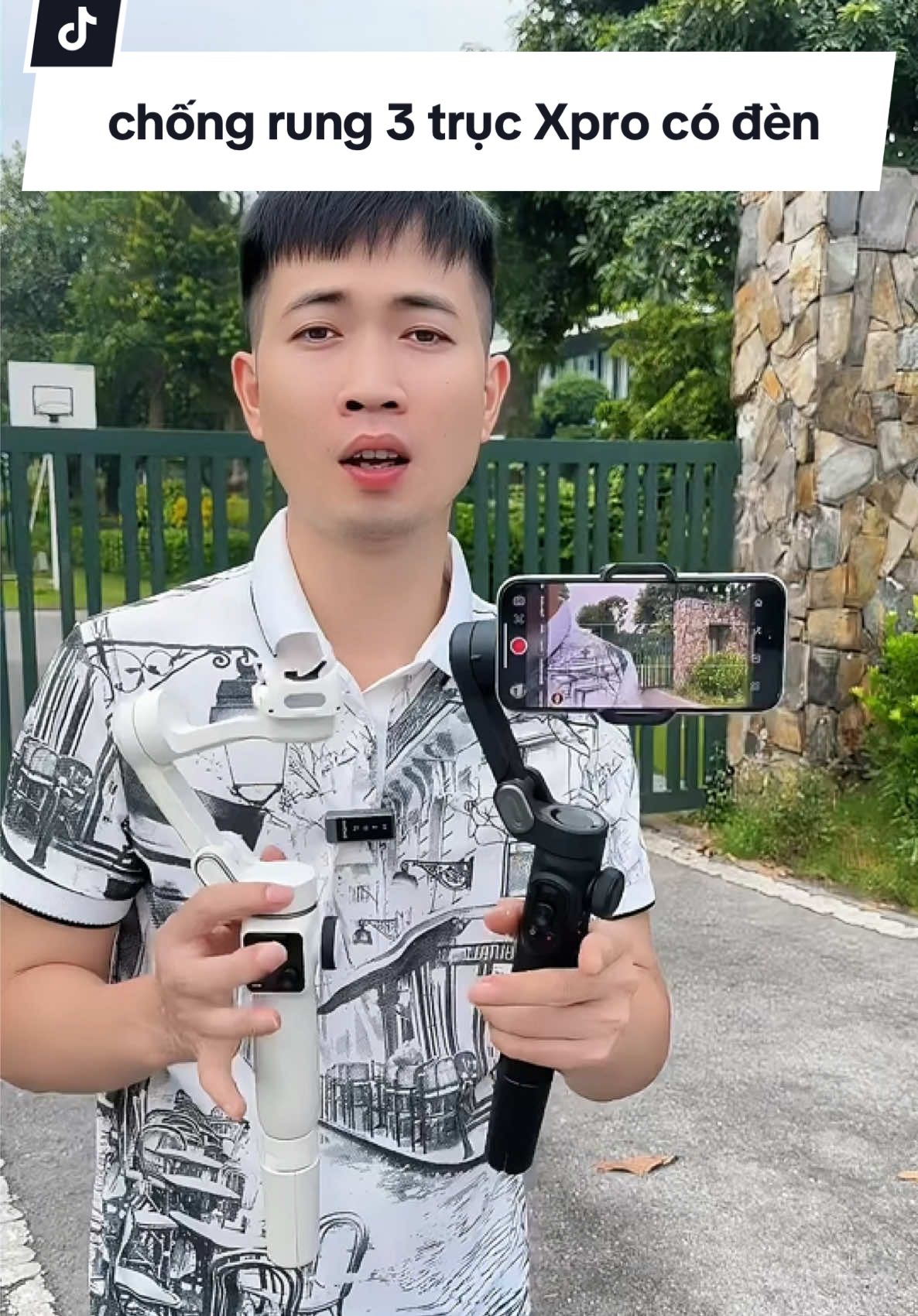 Gimbal chống rung 3 trục xpro có đèn#chuanmylinh #xpro #gimbalxpro #gimbalchongrung #chongrungdienthoai 