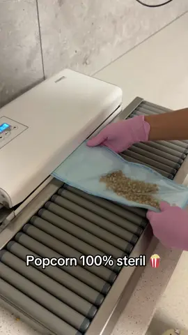 Noua modalitate de a face popcorn 🍿😁 #dent #stoma #stomatologie #implantologie 