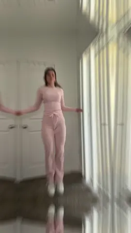 Este set está hoy a 45% off #CapCut #motivacion #set #outfit #fallfashion 