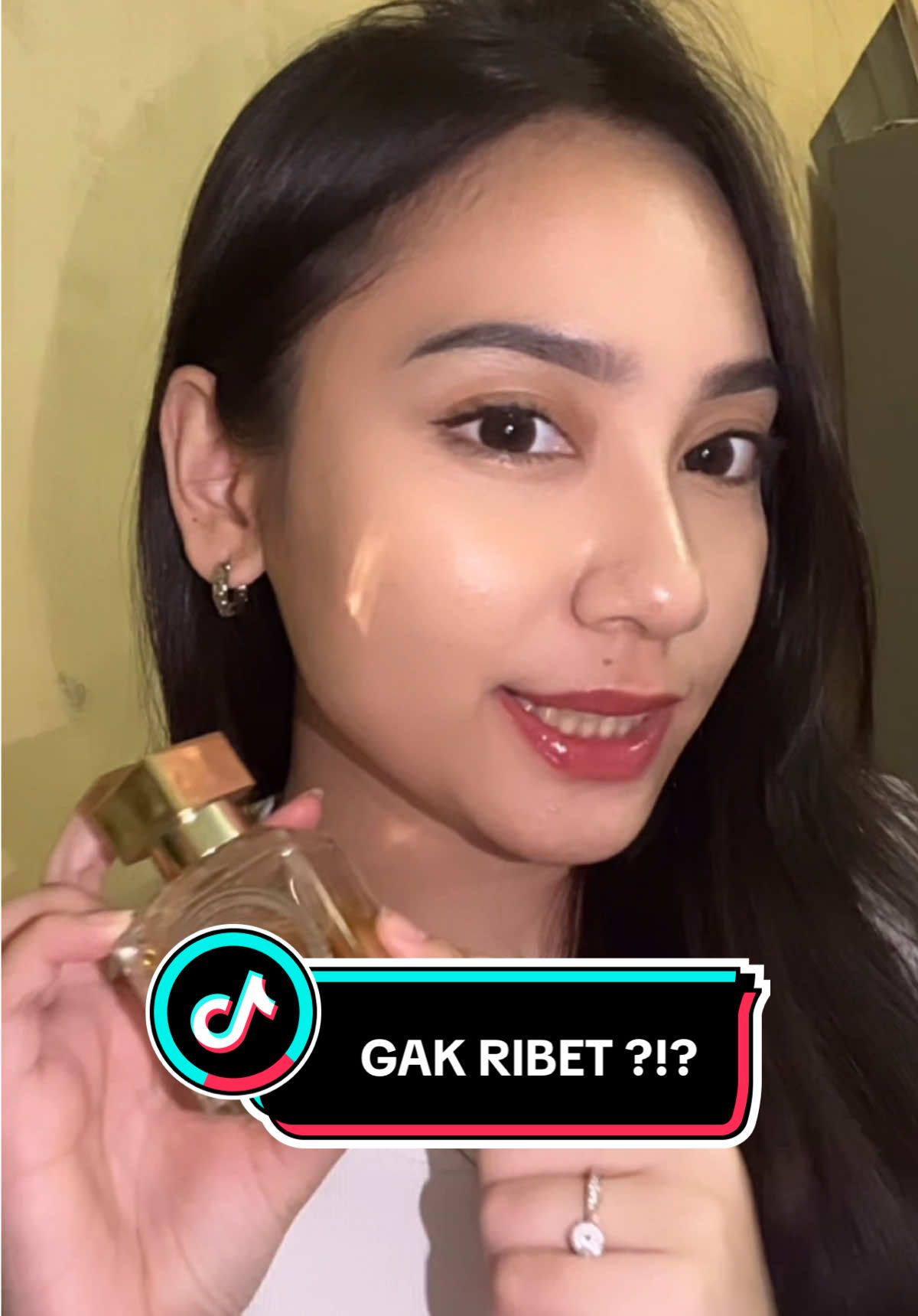 Dari pagi ke kantor sampe malam nongkrong, satu parfum aja cukup. Crypto Series fleksibel banget — simple, tahan lama, dan elegan. 👉 cobain sekarang dan rasain aroma yang match di setiap momen lo!🥰💯 #GajianSale #parfumeviral #hodlscent  