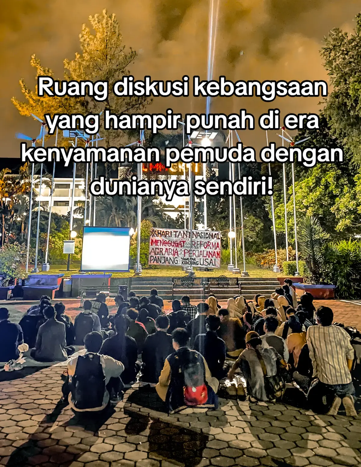 Semakin hari semakin minim ruang-ruang diskursus kebangsaan yang saya temukan. Kebanyakan ruang bercanda ria saja, seolah kehidupan berbangsa tampak normal normal tanpa masalah yang pelik. Padahal disudut kota dan gubuk pedesaan rakyat masih banyak rakyat terdiam karena kelaparan. #rantau #petualangan #2025 #xyzbca 