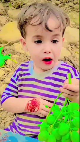 so cute 🥰🥰 baby 🍼🍼##like #me#please #foryoupage❤️❤️ #one video for you please 🥺🥺🥺@👑Muhammad.Rabani👑 
