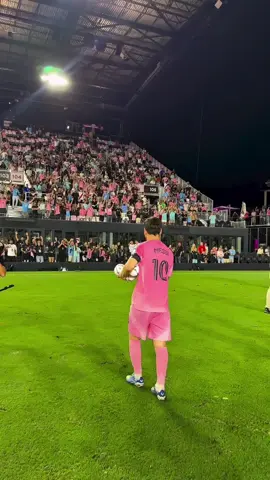 Regalos y fiesta en el estadio del Inter Miami en la Fan Appreciation Night. 🤩 Vía intermiamicf/IG