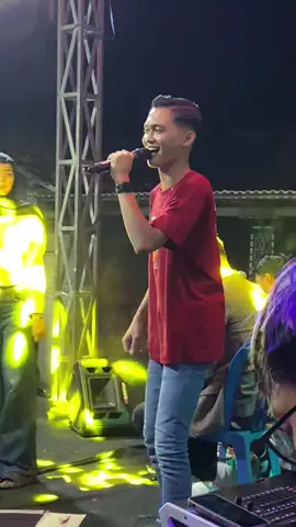 Bosen yo wis sing ngrungokne, Riquest sing duwe gawe bosss