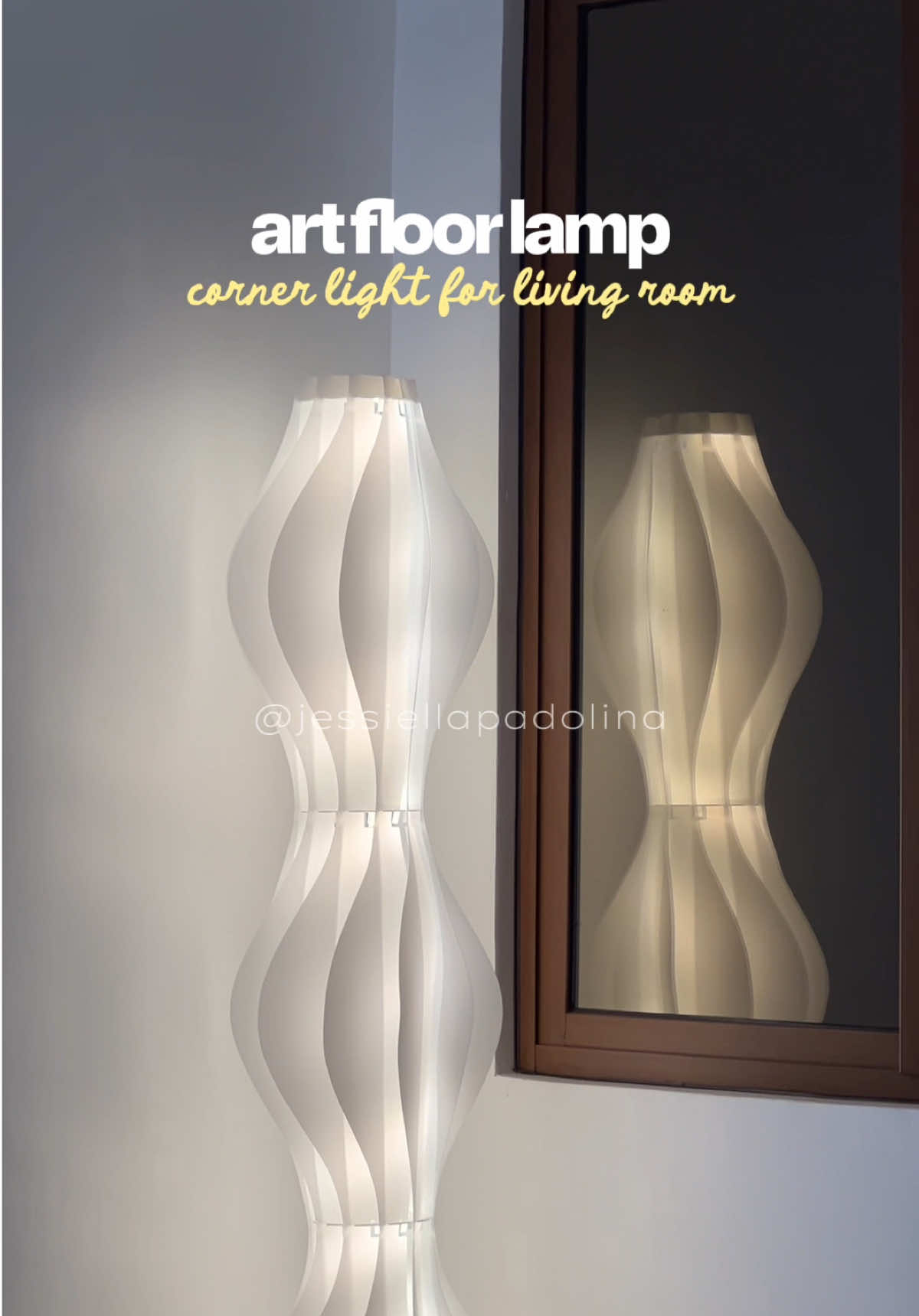Super ganda!!! 🥹😍 Kahit wala pang sofa eh mapapatambay ka talaga dito sa sala eh 🛋️ Ang soft ng ilaw na nabibigay nya, ang ganda ng effect very warm and pleasant sa atmosphere kaya mapapakalma ka talaga eh ✨🏡 #minivlogbyjessie #budolbyjessie #houseimprovement #floorlamp #livingareadecor 