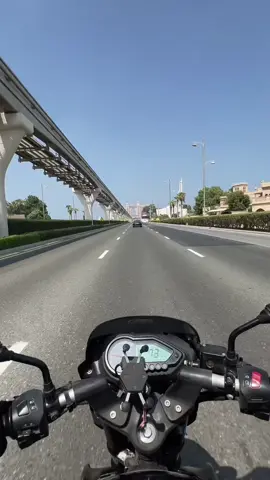 #sbr46rider #dubai #deliveryboy #travel #jumeriah Hindi song udutafiru in hawame kahi 🏍️🦅🔥🥀@TikTok 