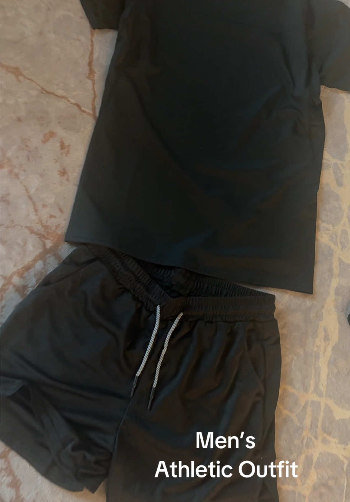 #mensportwear #athleticwear #runningattire #gymwear #sportstiktok 