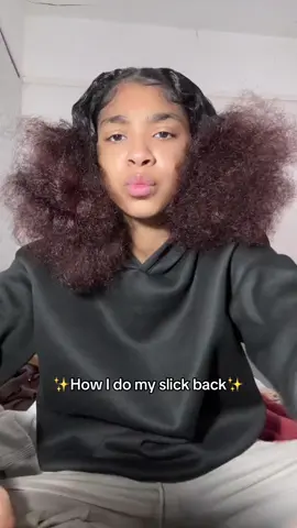 Kept forgetting to do this sorry 🫤 (I was on FaceTime I wasn’t talking to myself 😭) #hairstyle #curlyhairstyles #slickback #type4hair #grwm 