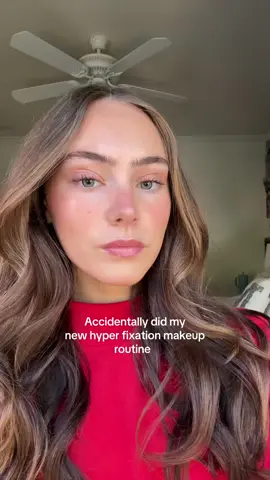 Idk if my skin has ever looked glowier, thank u @rhode skin #fallmakeup #naturalglam #glowymakeup #sunkissedmakeup 