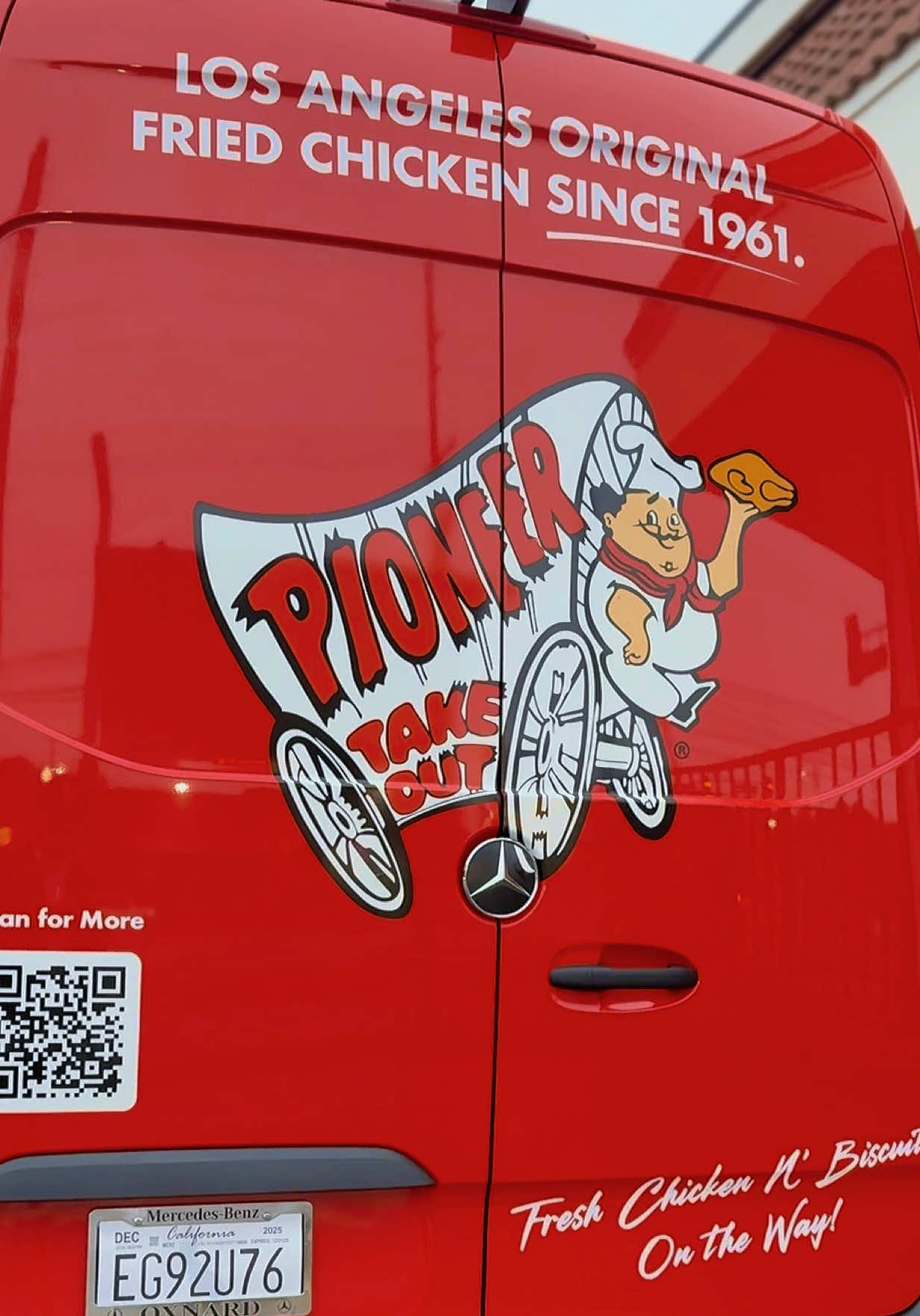 Introducing to you the Pioneer Wagon 🐔 #pioneerchicken #losangeles #california #FriedChicken 