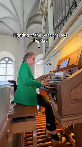 I AM SO EXCITED ABOUT THIS. My brain is evidently in transcription mode at the moment 😂 #organ #lotr #lightingofthebeacons #howardshore #filmmusic 