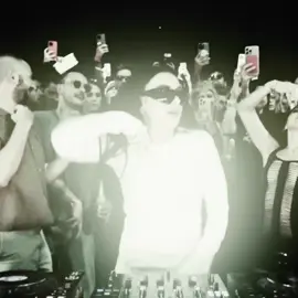 me when guess x treat me like a s*** / cc ; @bella ✧.* / #edit #aestheticedit #charlixcx #guess #fyp Charli Xcx Edit High Quality Original Edit 4K