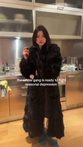 #furdealism everything is available to buy and rent xx #vintagefashion #furcoatlondon #LONDONFUR #furlondon 