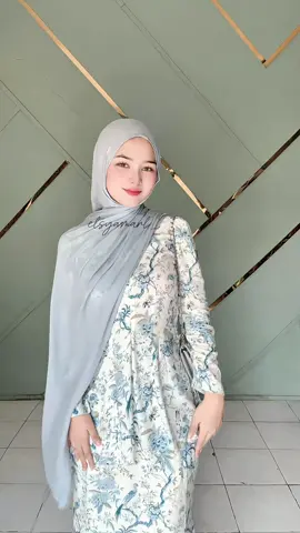 [ SPILL OUTFIT DI CAPTION 👇🏻 ] Detail outfit L!nk di bio profil : Pashmina L!nk no. 48 One set L!nk no. 49 Tas L!nk no. 50 #outfitkondangan #outfithijab #hijabstyle #outfitideas #fitchecks 