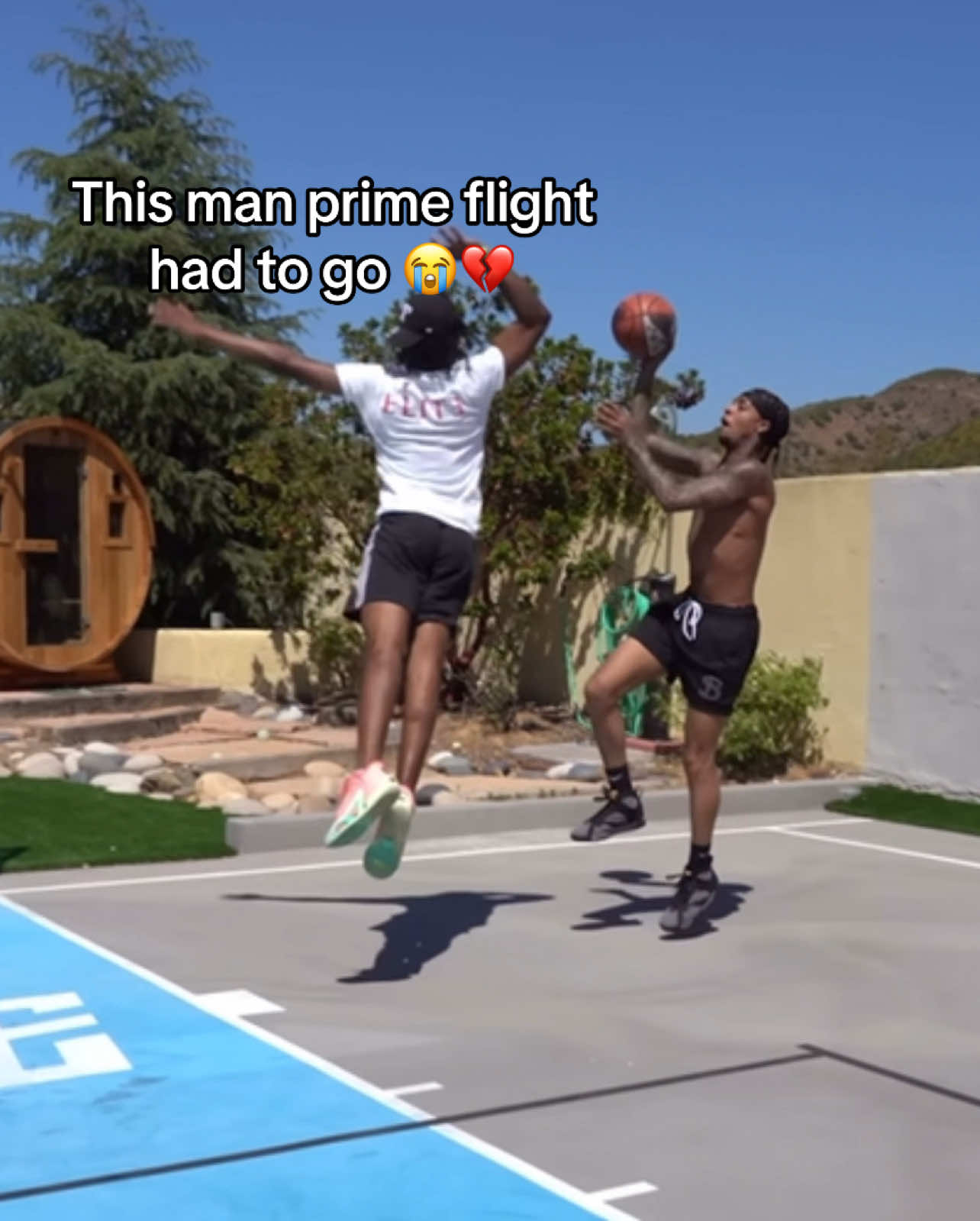 The brick at the end 😭😭 #flightreacts #baskteball #ftc #fyp 