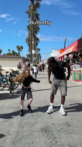 11 year old at venice beach understood the assignment 🤩🔥