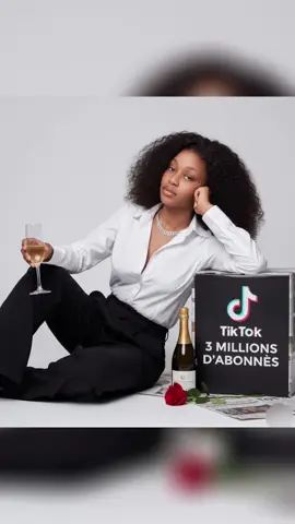 ✨3 MILLIONS ✨Je n’ai pas assez de mots pour vous dire merci 🙏🏽 Chaque abonné, chaque soutien, chaque partage m’a permis d’arriver jusqu’ici. Vous êtes bien plus qu’une communauté, vous êtes une vraie famille ❤️🦁  Ce cap des 3 millions, c’est le nôtre, pas seulement le mien. Merci d’être là depuis le début, merci pour votre amour et votre force au quotidien. La route continue et ce n’est que le début… 💫  #3Millions # #LionsElite #pourtoi 