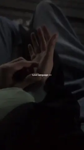 Whats your love language? 🤍 #lovelanguage #Love #couple #romance #fyp 