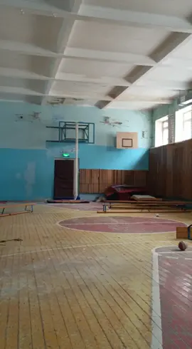 Игра в подвале Валеры #csg #sora2 #гланды #гофра #горизонт