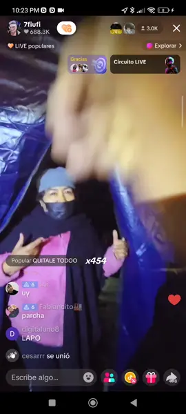 señora de la carpa 27 del estadio al  costado de la comisaria de Sjm  se hizo pasar como damnificadaa del incendio para recibir ayuda.? #Viral #fiufiu #f @7fiufiu 