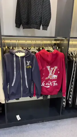 Áo khoác nỉ Lv hot mùa đông năm nay 🥶#bonbanhang#xuhuongbanhangtiktokshop#xuhuongtiktok 