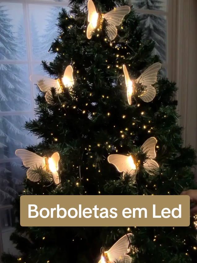 ✨ Deixe sua árvore de Natal ainda mais mágica! 🦋💡 As borboletas em LED transformam cada galho em um espetáculo de luz e encanto! 🎄💫 #foryou  #BorboletaLED #DecoraçãoDeNatal #LuzesDeNatal #ShopeeAchadinhos