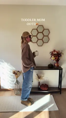 happy monday, cozy mom outfit for a crisp fall day!🤎 #momstyle #outfitinspo #casualoutfits #cozyoutfit #fallfashion 