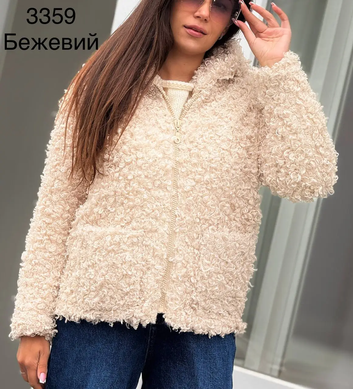 💛💙 ЖІНОЧЕ КОРОТКЕ ПАЛЬТО (БАРАНЕЦЬ) 💙💛 Instagram: s_hop.p 💵Ціна 🔥🔥🔥 449 грн 😍 Улюблений баранець в базовому кольорі. Присутній капюшон, всередині на підкладці.  Є пара кишень.   Застібається на блискавку. 🌱Сезон: демісезон. ✂️Матеріал: баранець. 🌟Якість гарна. 🇹🇷Країна виробник: Туреччина 🇹🇷 🏷 Розміри: 36, 38, 40 На моделі розмір 38 Параметри Стефанії: 87-74-94 Зріст 169см #одягукраїна #одяг #пальтобаранець #пальтоукраїна 