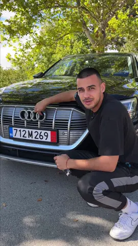 А вие бихте ли искали такова audi e-tron?💬#electriccar #audietron #sevlievo #tiktokbulgaria #cars 