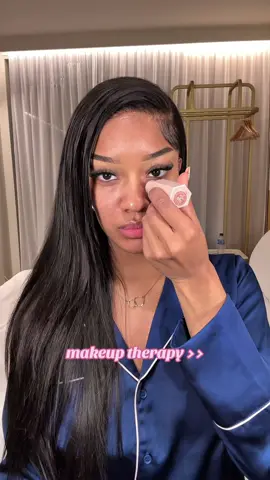 ❤️‍🩹  concealer / bronzer / rouge à lèvres rose : @Fenty Beauty //  anti cernes : @Too Faced // fond de teint : @Maybelline France @Huda Beauty // blush liquide : @Rare Beauty // fond de teint en poudre @Yves Rocher France // blush en poudre @KIKO Milano // fixateur @Charlotte Tilbury // mascara @Lancôme // crayon à lèvres @maccosmetics  #makeuptherapy #makeup 