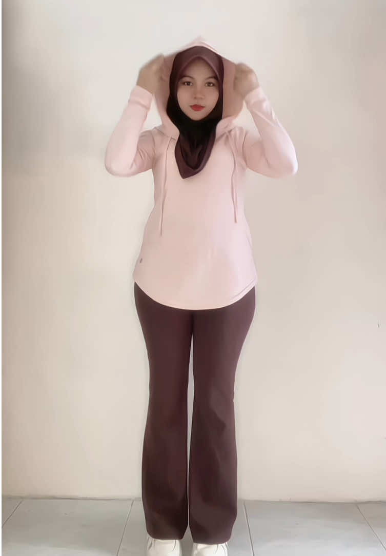bikin keliatan langsing🫶🏼 #outfitolahraga #ootdolahraga #bajuolahragawanita #celanaolahragawanita #celanacutbray 