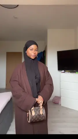 Autum fit checkkk🧸🤎.                #foryou #autumnoutfit #muslimgirl #hijabi #alhamdulillah 