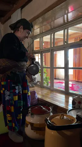 Natural life with grandma… #childhood #memories #asmr #cooking #autumn 