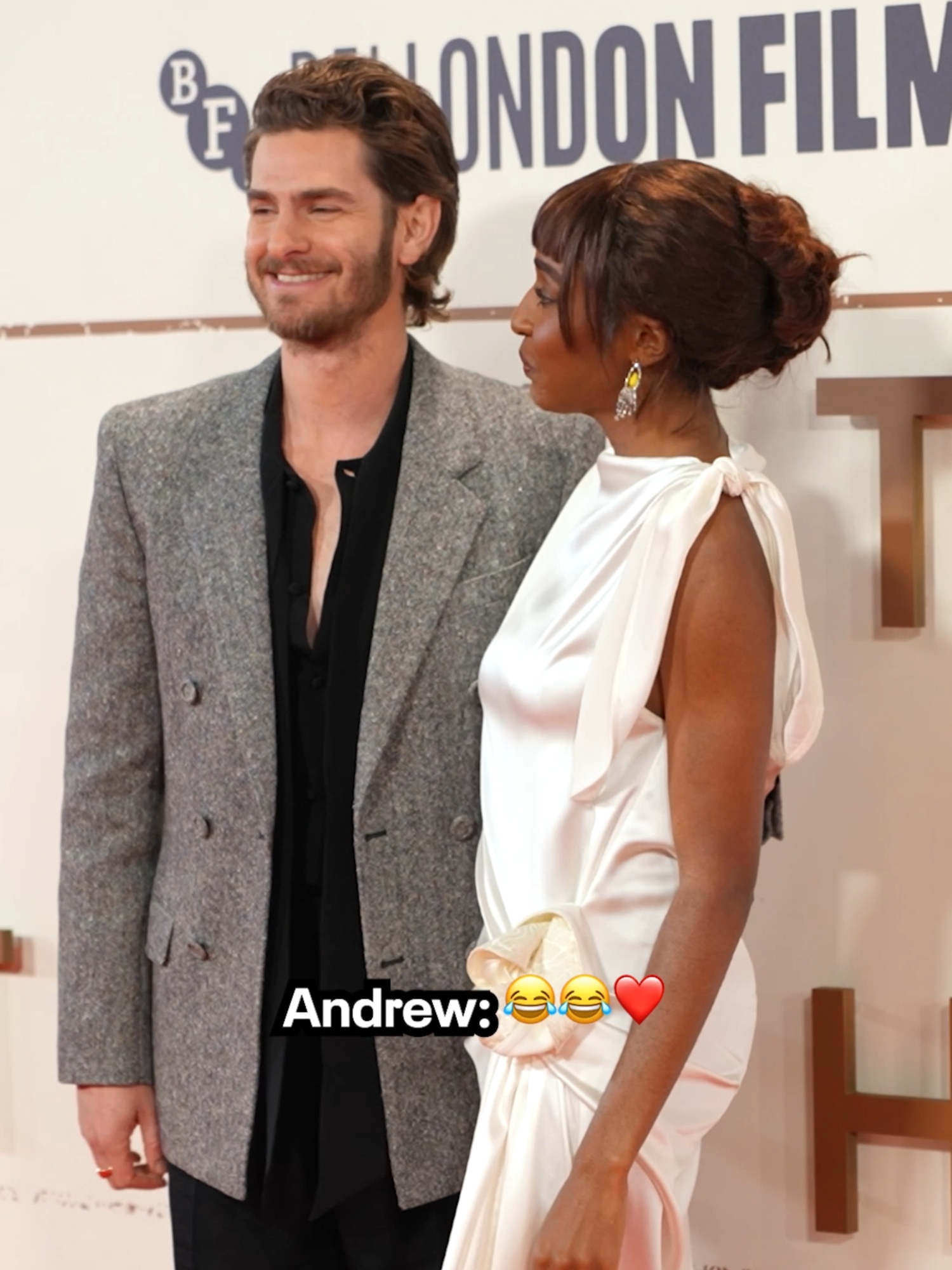 Ayo Edebiri is all of us if we were on a red carpet. 😭 She and Andrew Garfield are the sweetest duo at the 