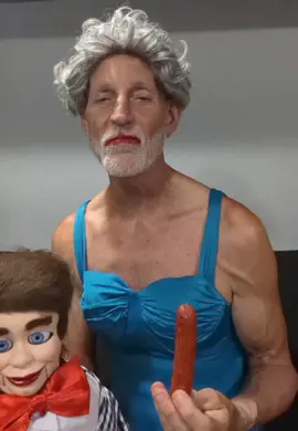 Granny's back with a wiener (and Willard) again !!#parodysong #comedy#aerosmith #aerosmithfans #grandmasoftiktok 