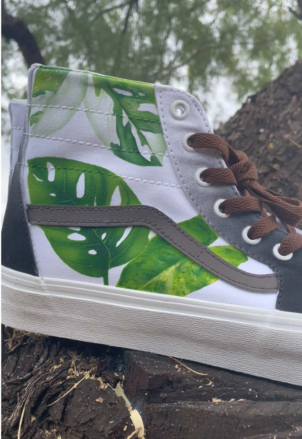 The perfect gift for the crazy plant lady/man that already has too many plants 😆 #crazyplantlady #plantlovers #plantsoftiktok 