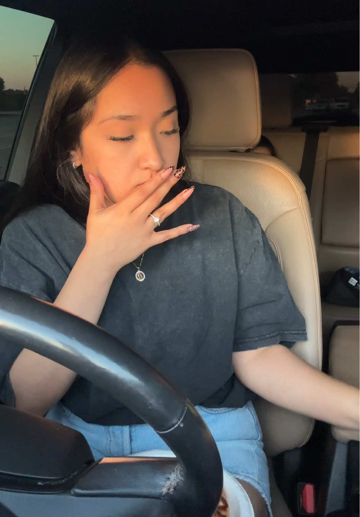 Costco pizza in the parking lot with my little family🥹❤️ @Costco Wholesale #costco #familytime #pizza #mukbang #eatwithme 