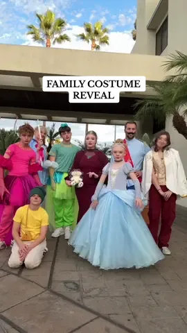 Anddddd this year’s ✨FAMILY COSTUME✨ is….  #familycostume #cinderella #genderbend #halloween 