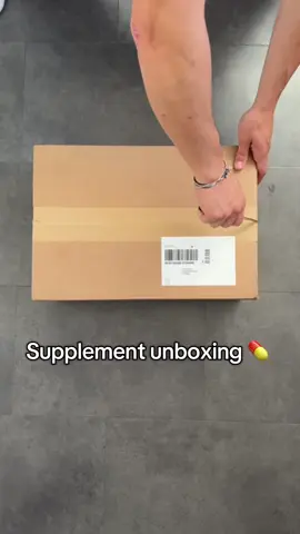 Quick unboxing video of my last supplement order from my favorite supplement brand @Lee-Sport® 🇨🇭  Stay fit⚡️ #gym #Fitness #supplements #leesport #fyp 